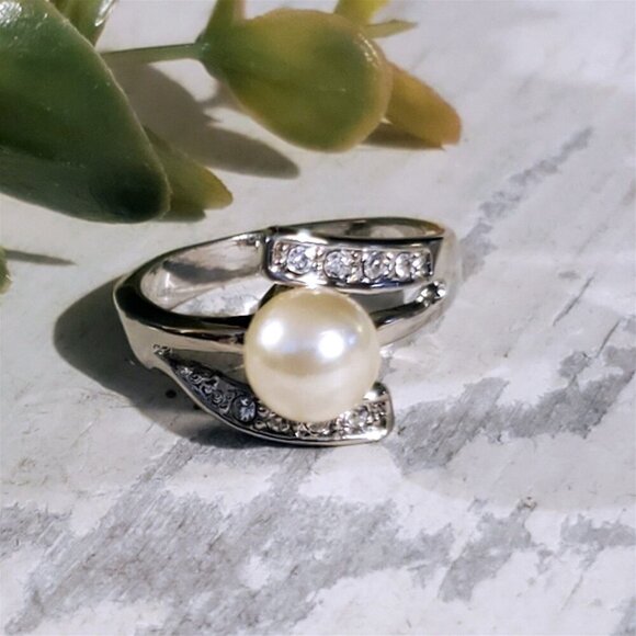 Silver Platinum Plated Austrian Crystal and Pink Cultured Pearl Ring Size 8 - Picture 7 of 8